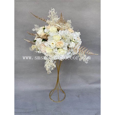 wedding flowers tall centerpieces(001)