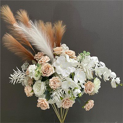 Qizil to'y gullari markazi