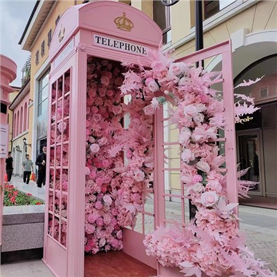 Gul telefon kabinasi