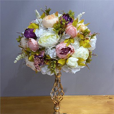 Vintage sun'iy gul aranjirovkalari