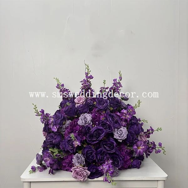 purple flower table centrepieces