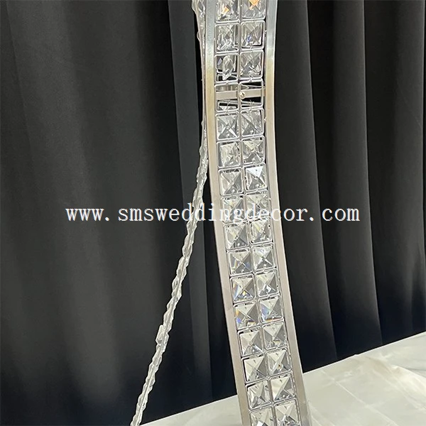 tall flower centerpieces for wedding tables
